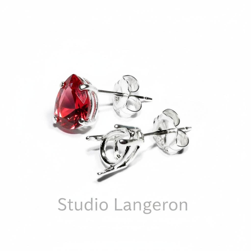 925 Sterling Silver Pear Earring Post with 4-Prong Setting, earring post, Prong setting - 1 pair (2 pieces)