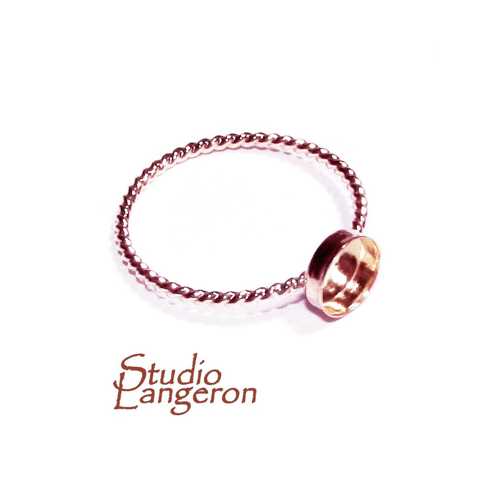 14K Rose gold filled twisted blank ring with bezel cup 6mm size 4, 5, 6, 7, 8, 9, 10, 11, Jewelry making, Mounting ring, bezel cup - 1 piece