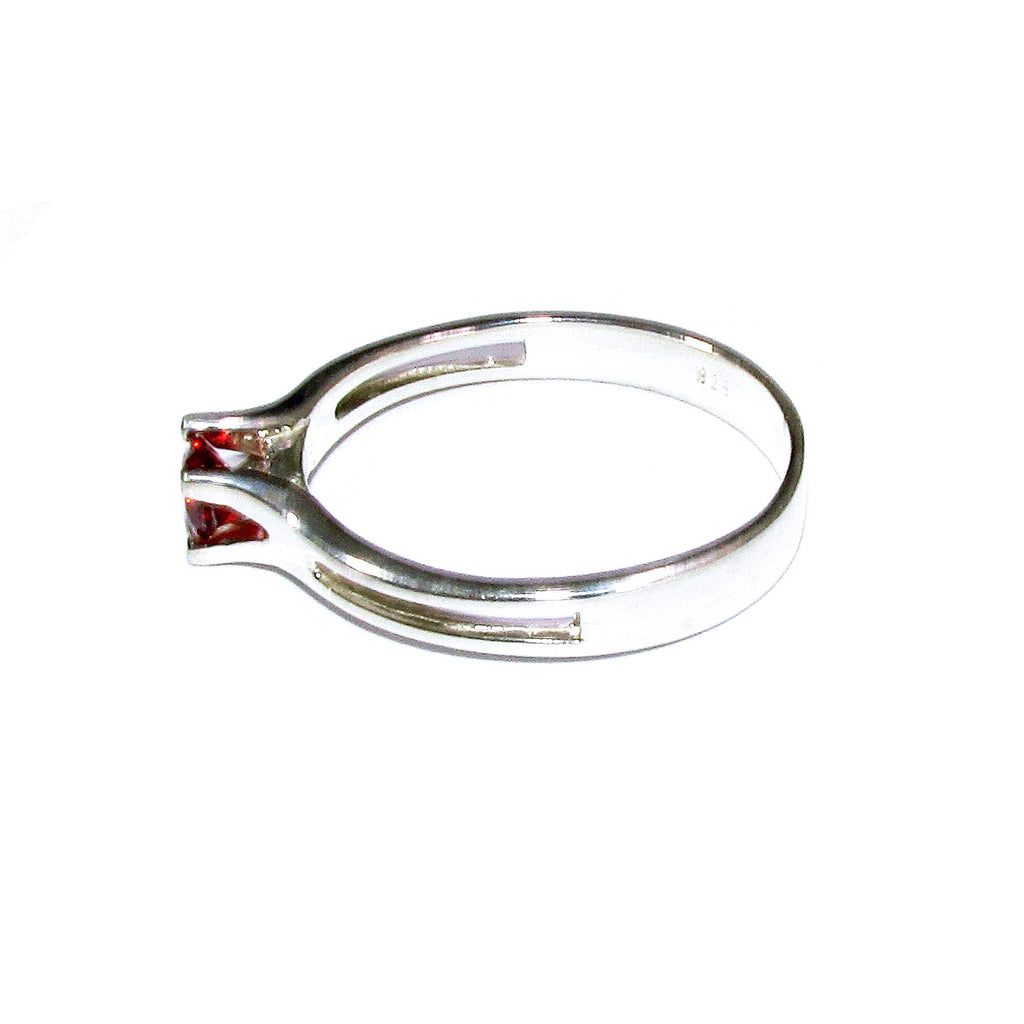 Garnet ring 925 sterling silver size 8, handmade ring, single copy, sterling silver, Garnet, 925 silver ring, gemstone, Gift ring, red ring