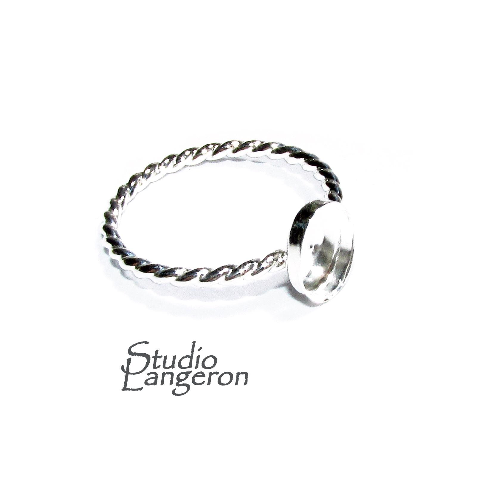 925 sterling silver twisted blank ring with oval bezel cup 7x9mm size 4 - 11, bezel cup, base ring, Jewelry making, Setting - 1 piece