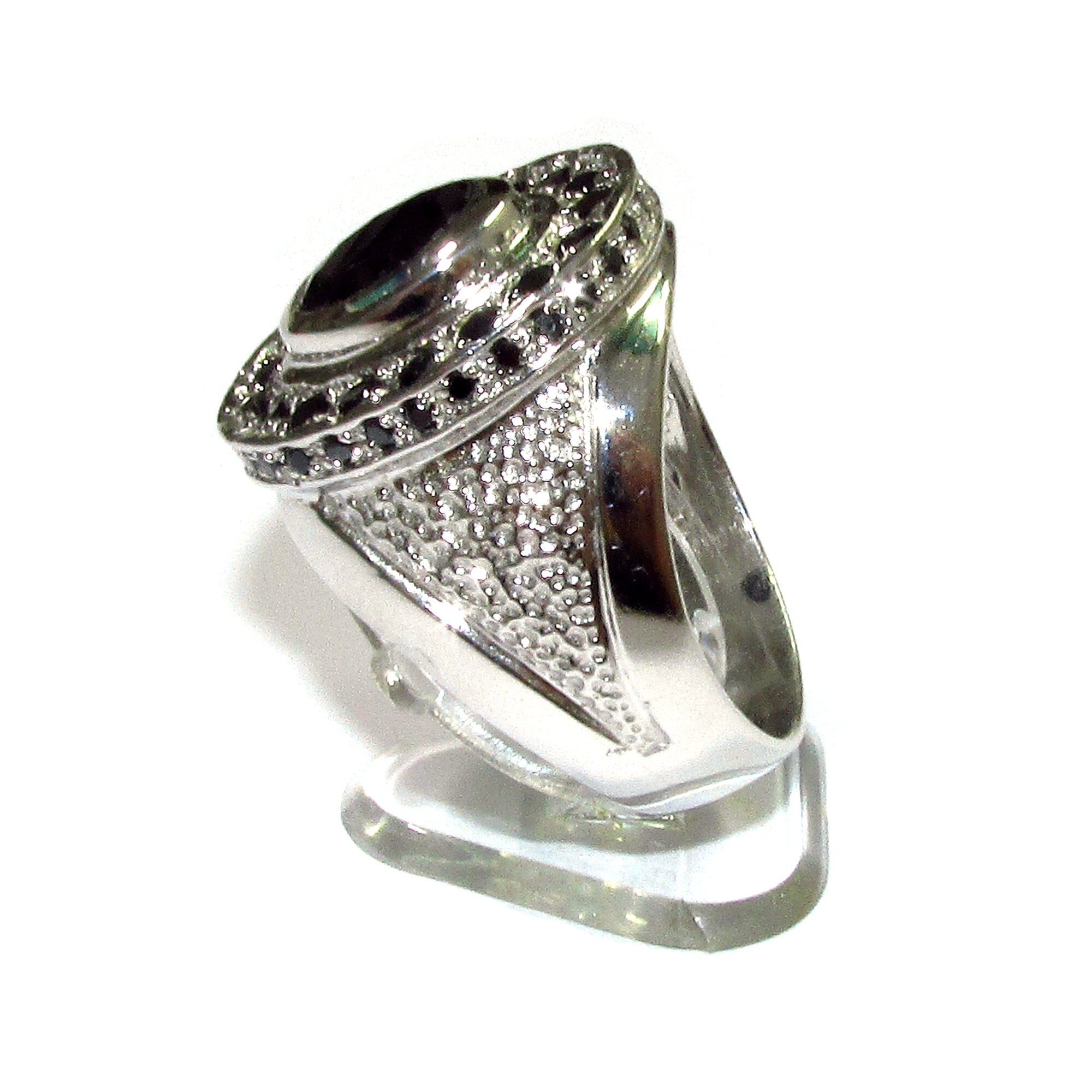 Black onyx man ring 925 sterling silver size 11, single copy, solid silver, natural onyx, man ring, gemstone, Handmade black ring