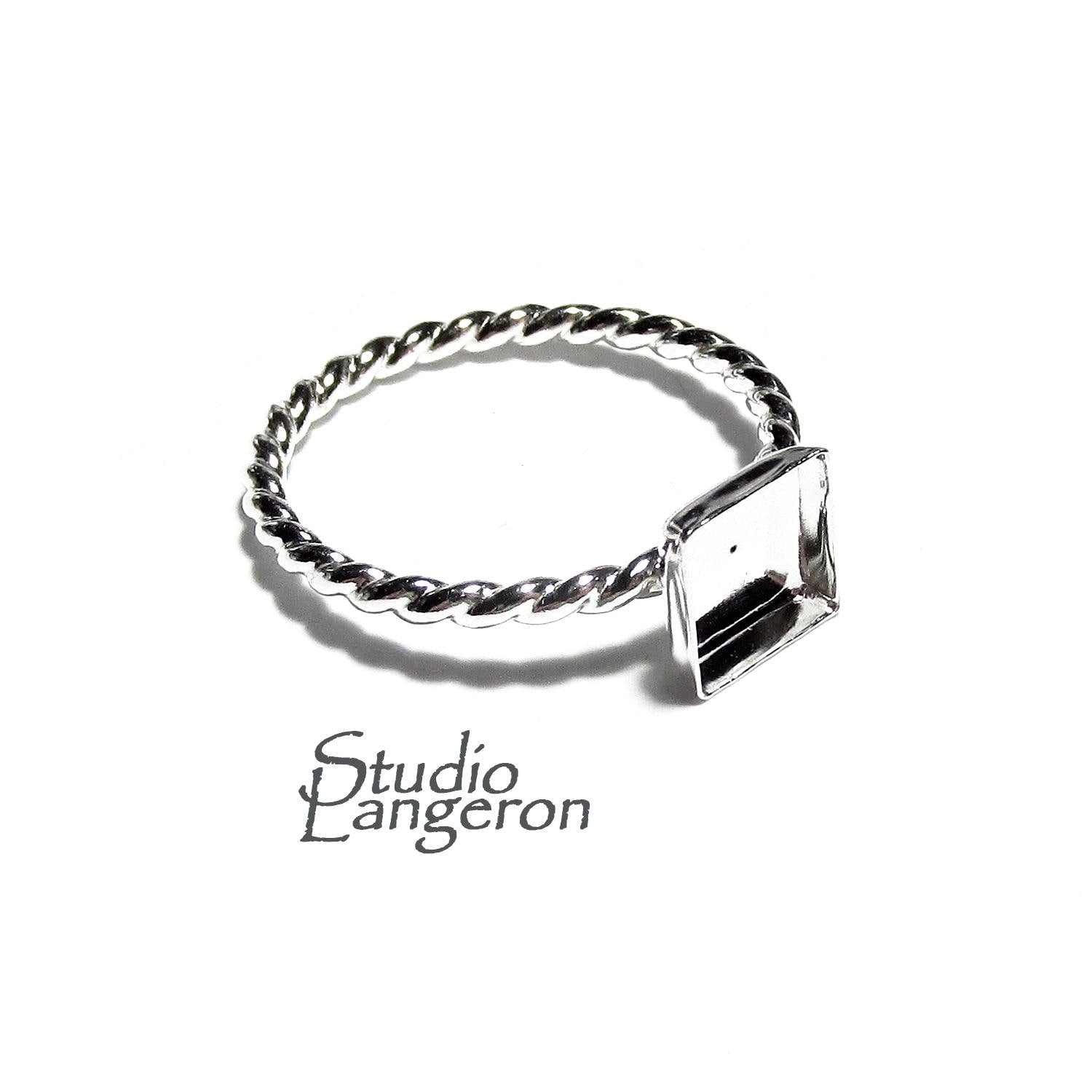 925 sterling silver twisted blank ring with bezel cup 6x6mm size 4, 5, 6, 7, 8, 9, 10, 11, bezel cup, base ring, Jewelry making - 1 piece