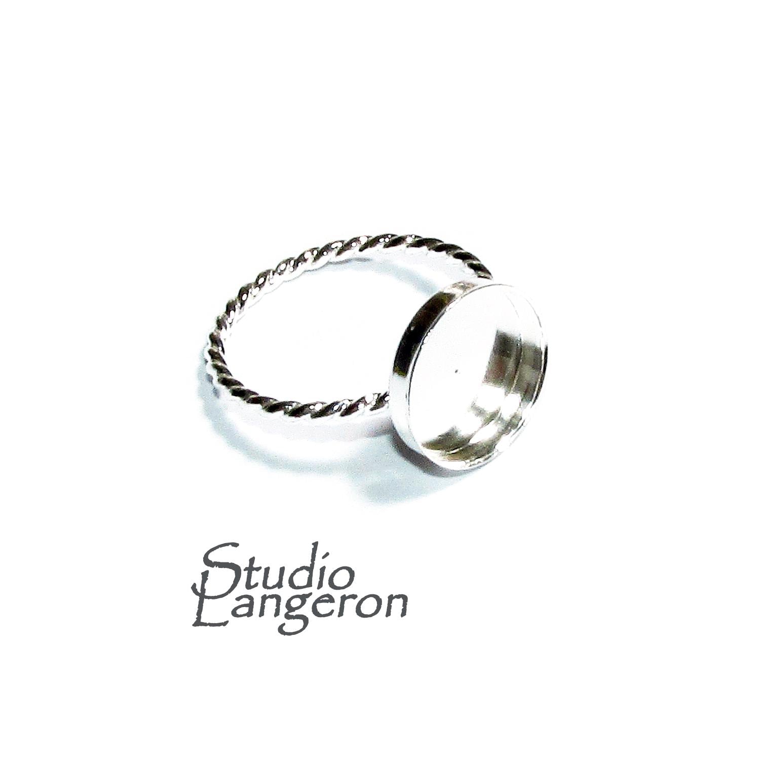 925 sterling silver twisted blank ring with bezel cup 12 mm size 4, 5, 6, 7, 8, 9, 10, 11, bezel cup, base ring, Jewelry making - 1 piece
