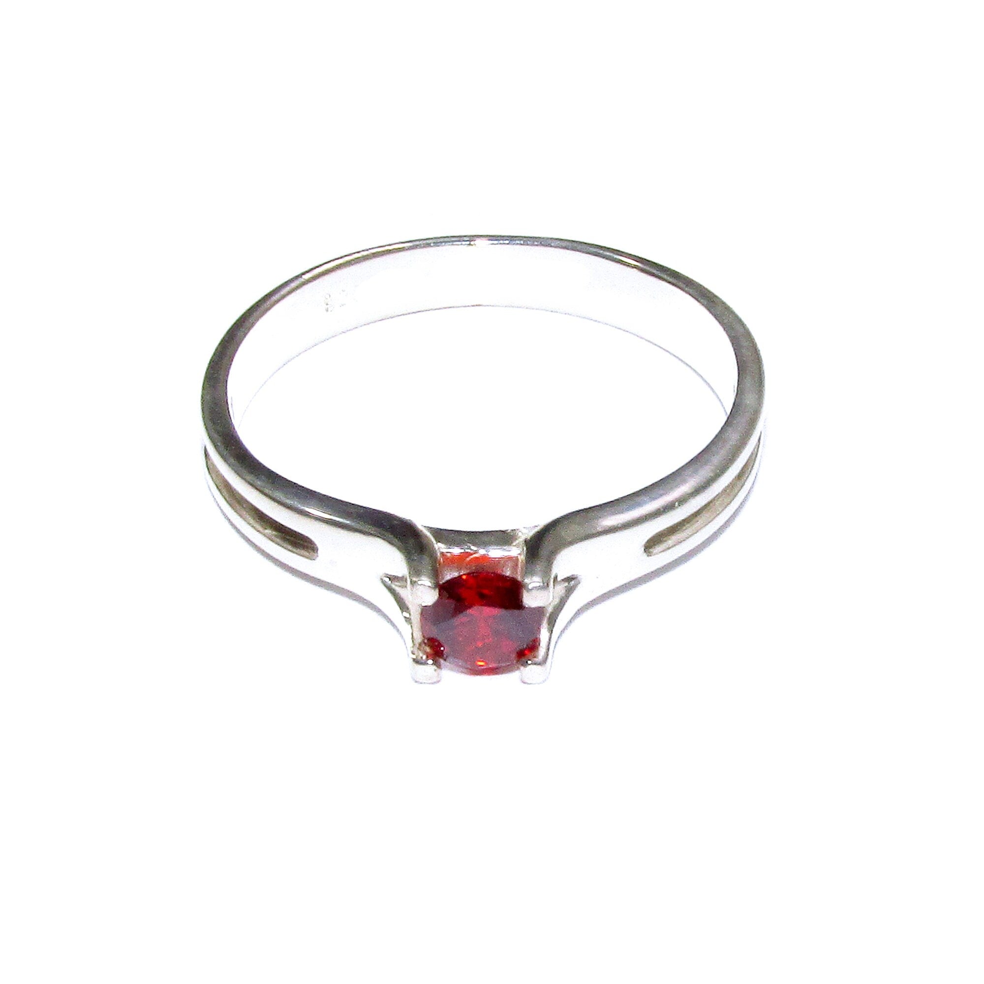 Garnet ring 925 sterling silver size 8, handmade ring, single copy, sterling silver, Garnet, 925 silver ring, gemstone, Gift ring, red ring