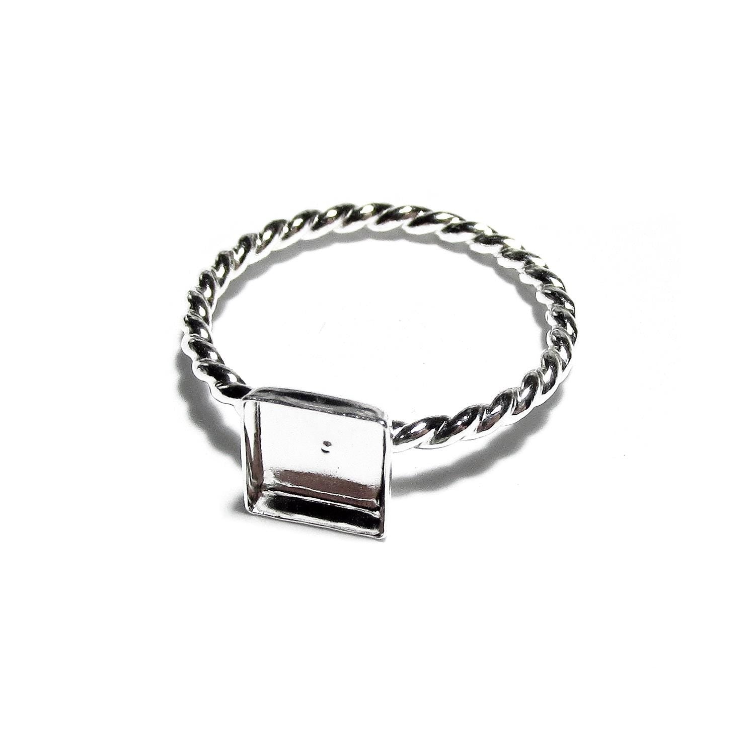 925 sterling silver twisted blank ring with bezel cup 6x6mm size 4, 5, 6, 7, 8, 9, 10, 11, bezel cup, base ring, Jewelry making - 1 piece