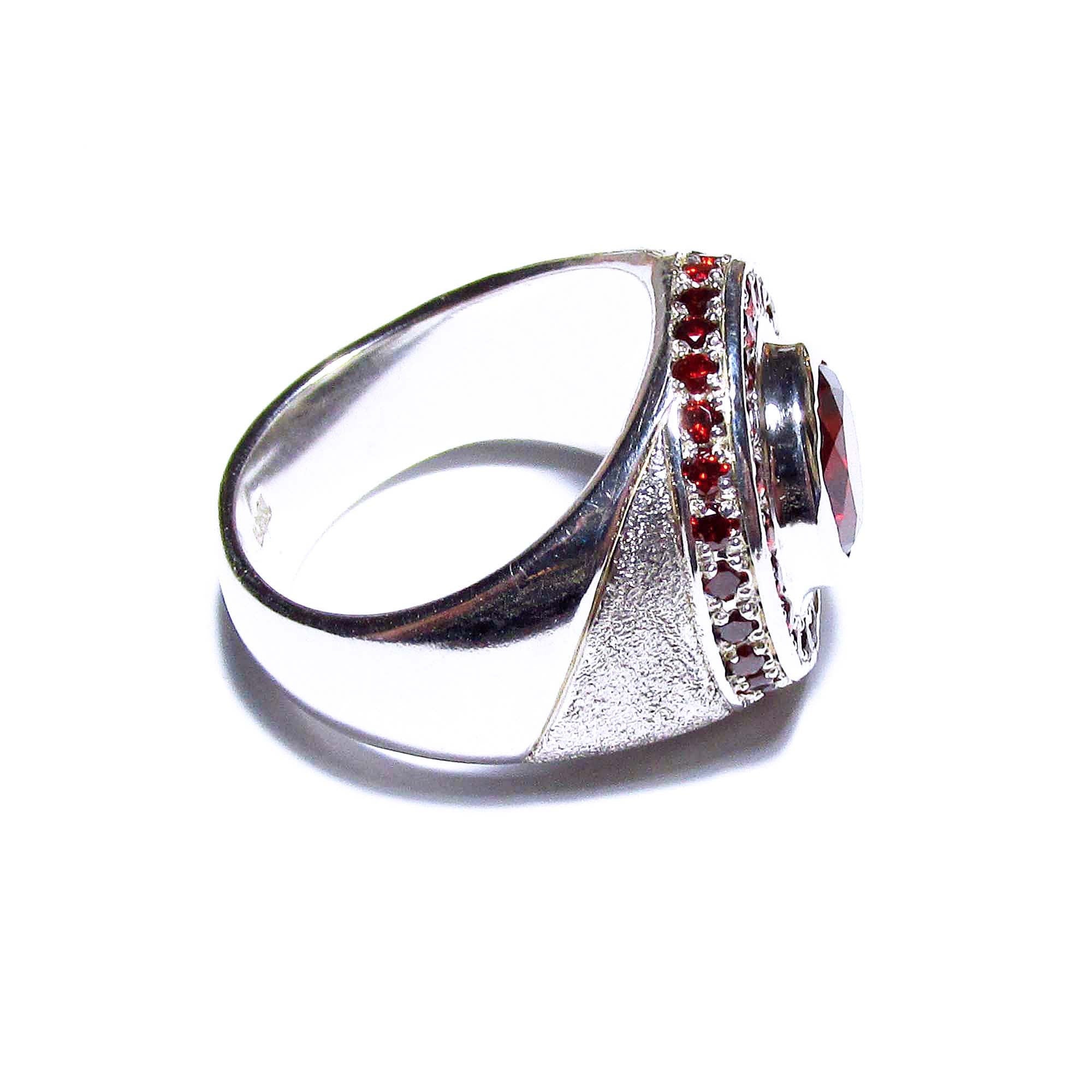 Statement garnet ring 925 sterling silver size 6, Handmade ring, single copy, 925 Silver ring, garnet , silver ring, gemstone, garnet ring