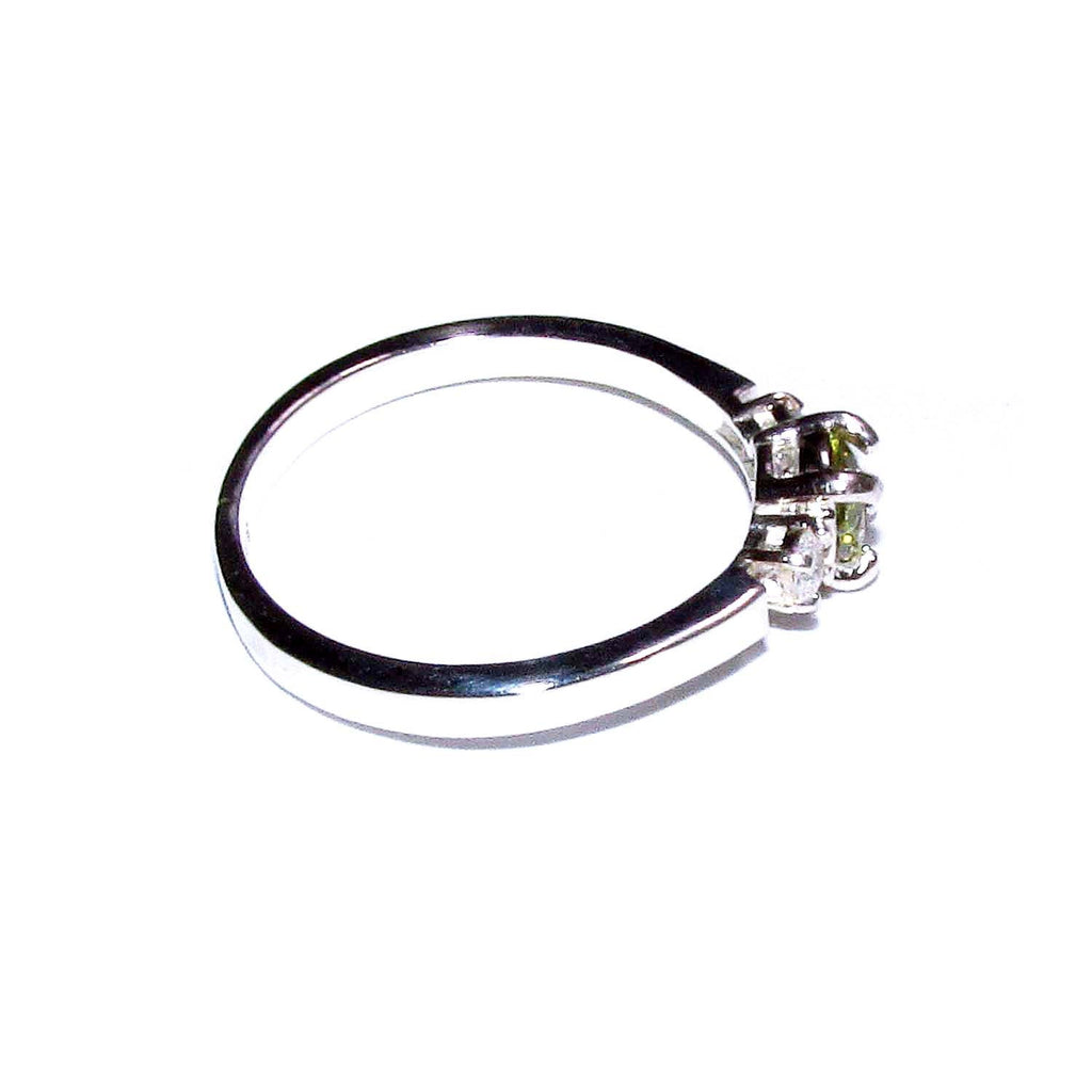 Peridot ring 925 sterling silver size 5, handmade ring, single copy, sterling silver, Peridot, 925 silver ring, gemstone, red ring