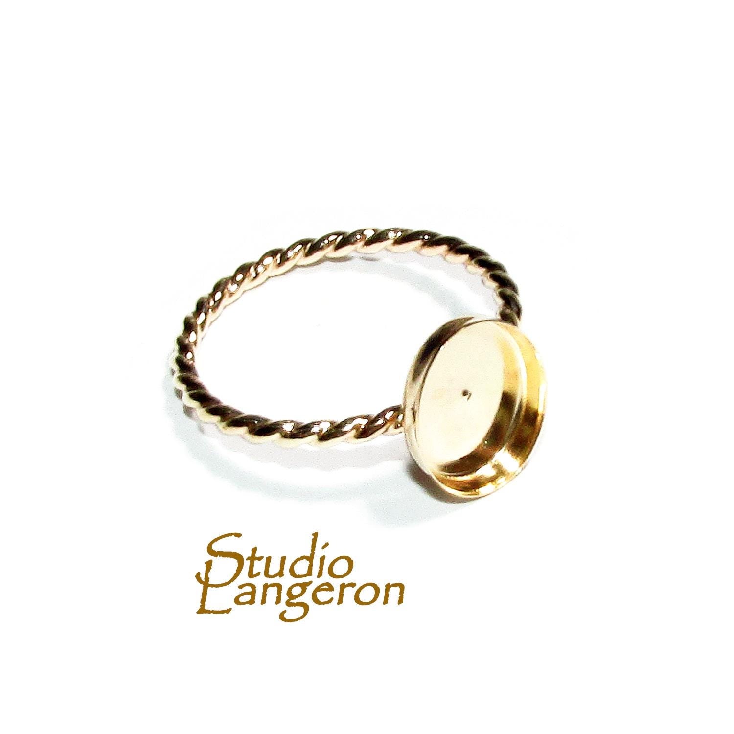 14K Yellow gold filled twisted blank ring with bezel cup 8x10mm size 4 - 11, Base ring, Bezel cup, Jewelry making, Setting - 1 piece
