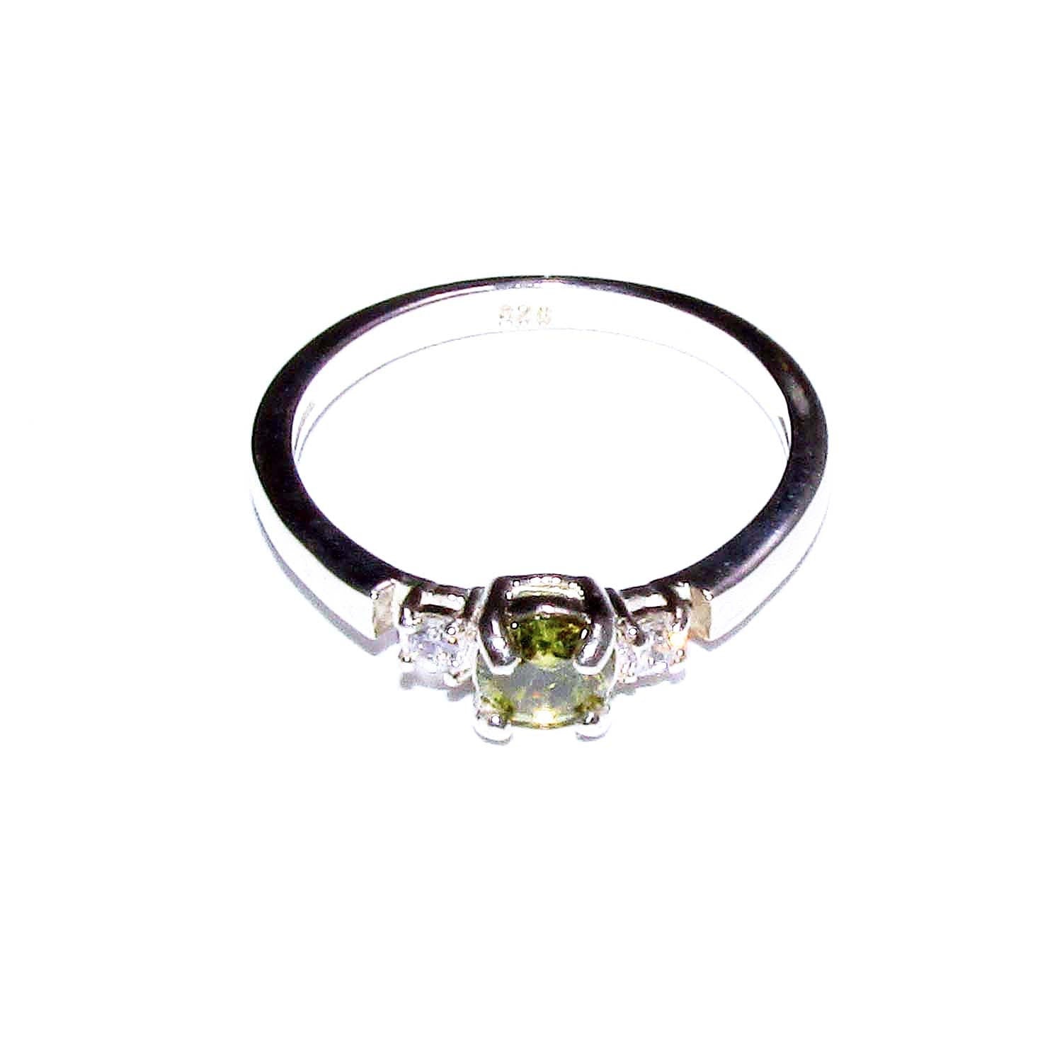 Peridot ring 925 sterling silver size 5, handmade ring, single copy, sterling silver, Peridot, 925 silver ring, gemstone, red ring