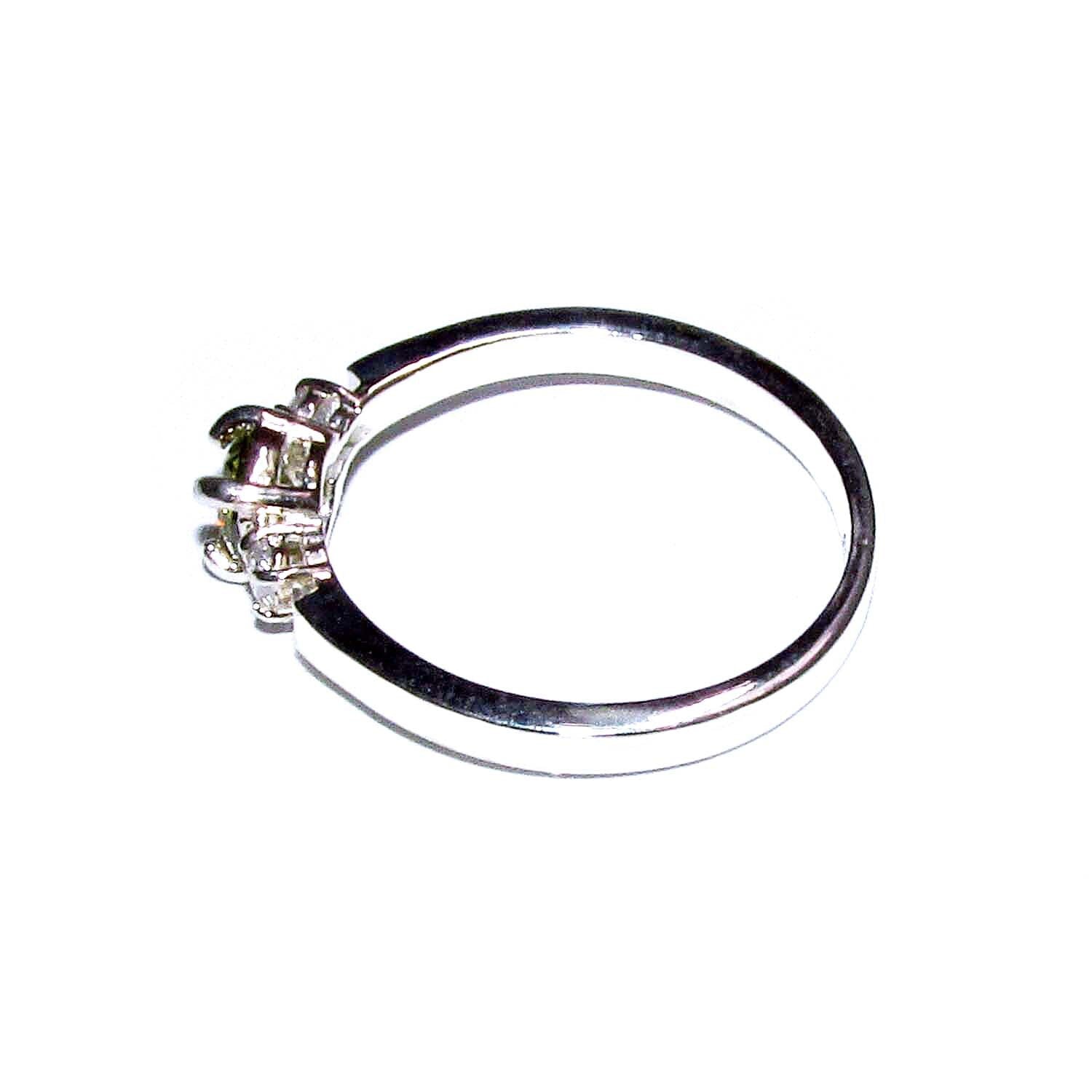 Peridot ring 925 sterling silver size 5, handmade ring, single copy, sterling silver, Peridot, 925 silver ring, gemstone, red ring