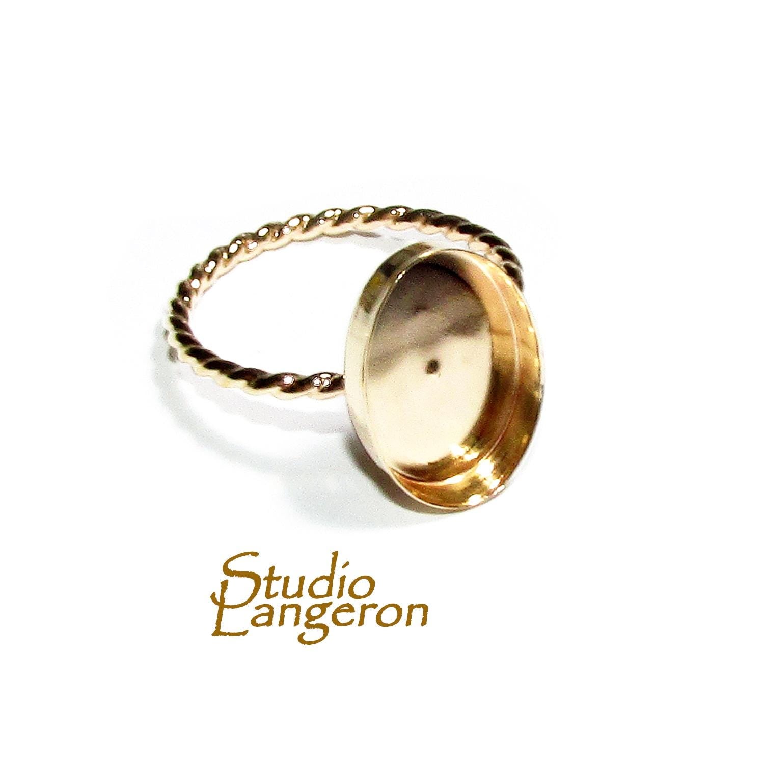 14K Yellow gold filled twisted blank ring with bezel cup 10x14mm size 4 - 11,Base ring, Bezel cup, Jewelry making, Gold filled - 1 piece