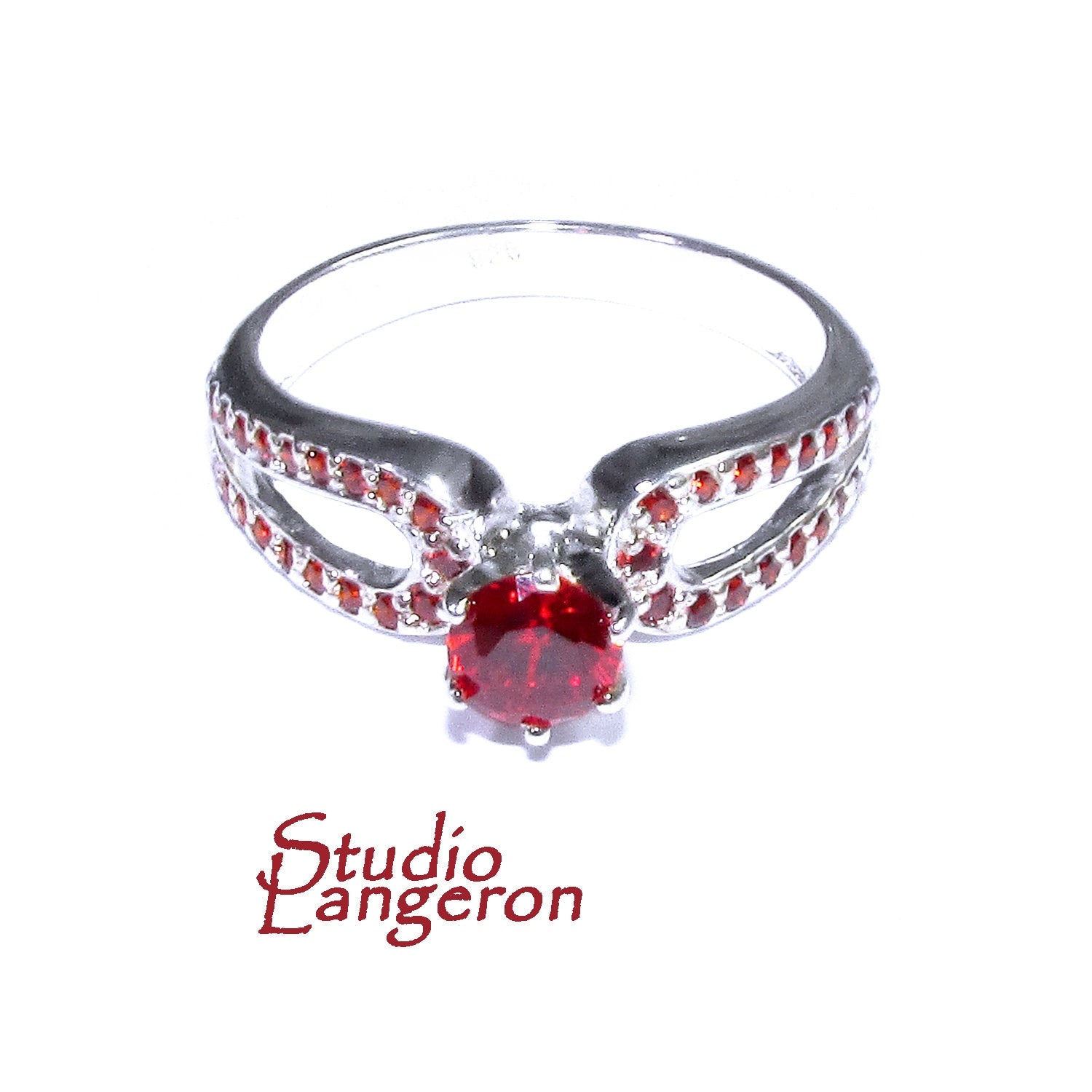 Garnet ring 925 sterling silver size 8, handmade ring, single copy, sterling silver, Garnet, 925 silver ring, gemstone, Gift ring, red ring