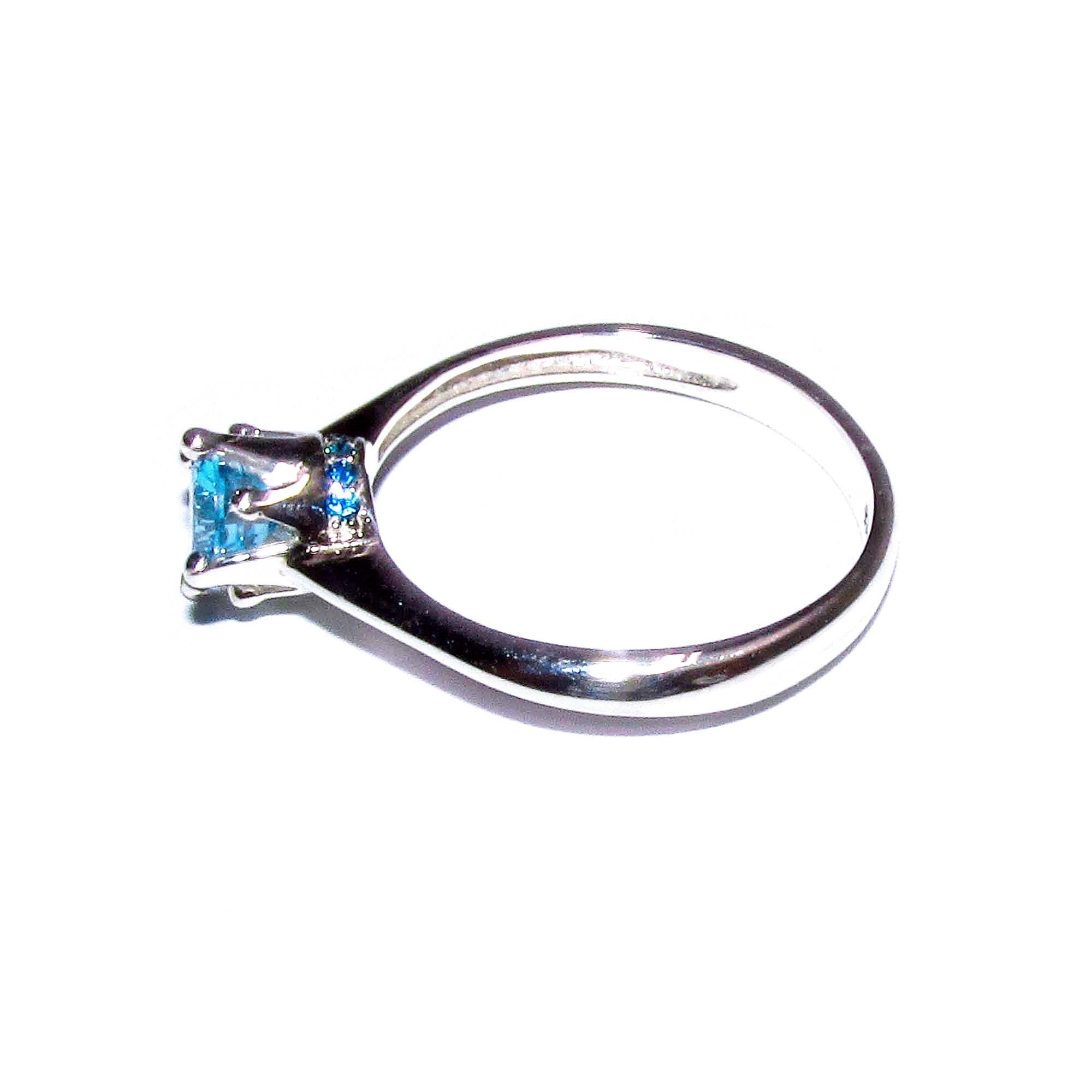 Blue topaz ring 925 sterling silver size 9, Handmade ring, single copy, sterling silver, Blue topaz ring, silver ring, gemstone, blue ring