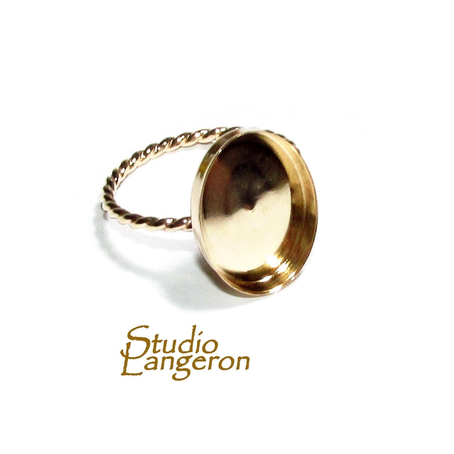 14K Yellow gold filled twisted blank ring with bezel cup 12x16mm size 4 - 11, Base ring, Bezel cup, Jewelry making, Setting ring - 1 piece