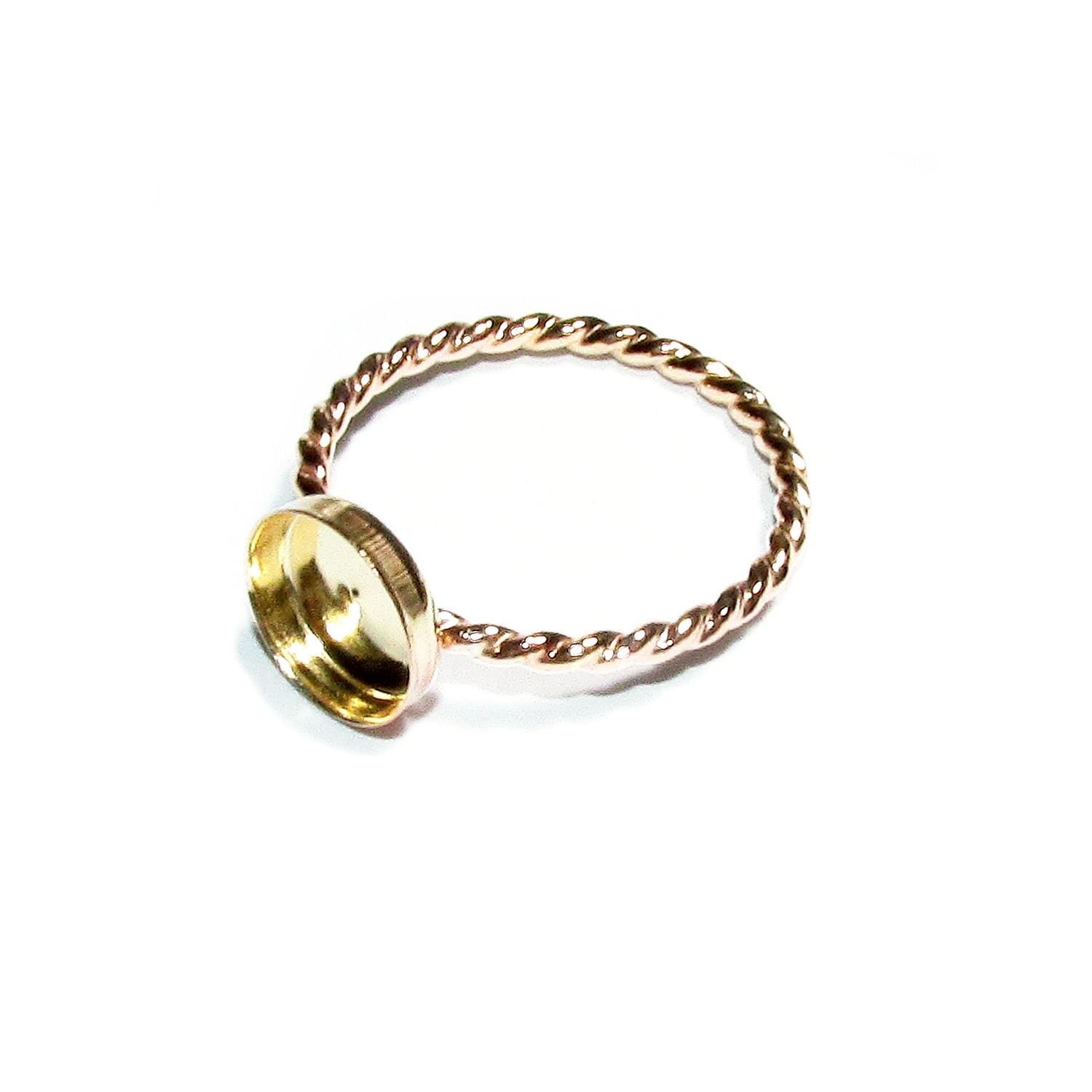 14K Yellow gold filled twisted blank ring with bezel cup 8mm size 4 - 11, Jewelry making, Mounting ring, bezel cup, setting - 1 piece