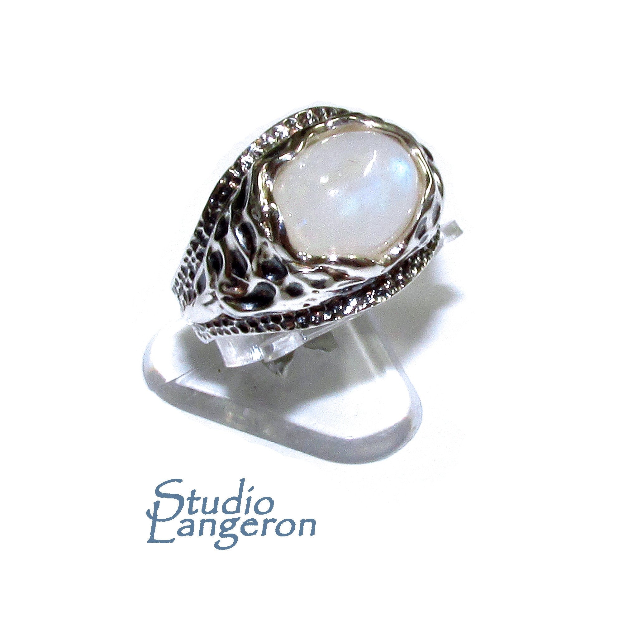 Statement moonstone ring 925 sterling silver size 7 1/2, Handmade ring, single copy, 925 sterling silver, Natural moonstone, gemstone