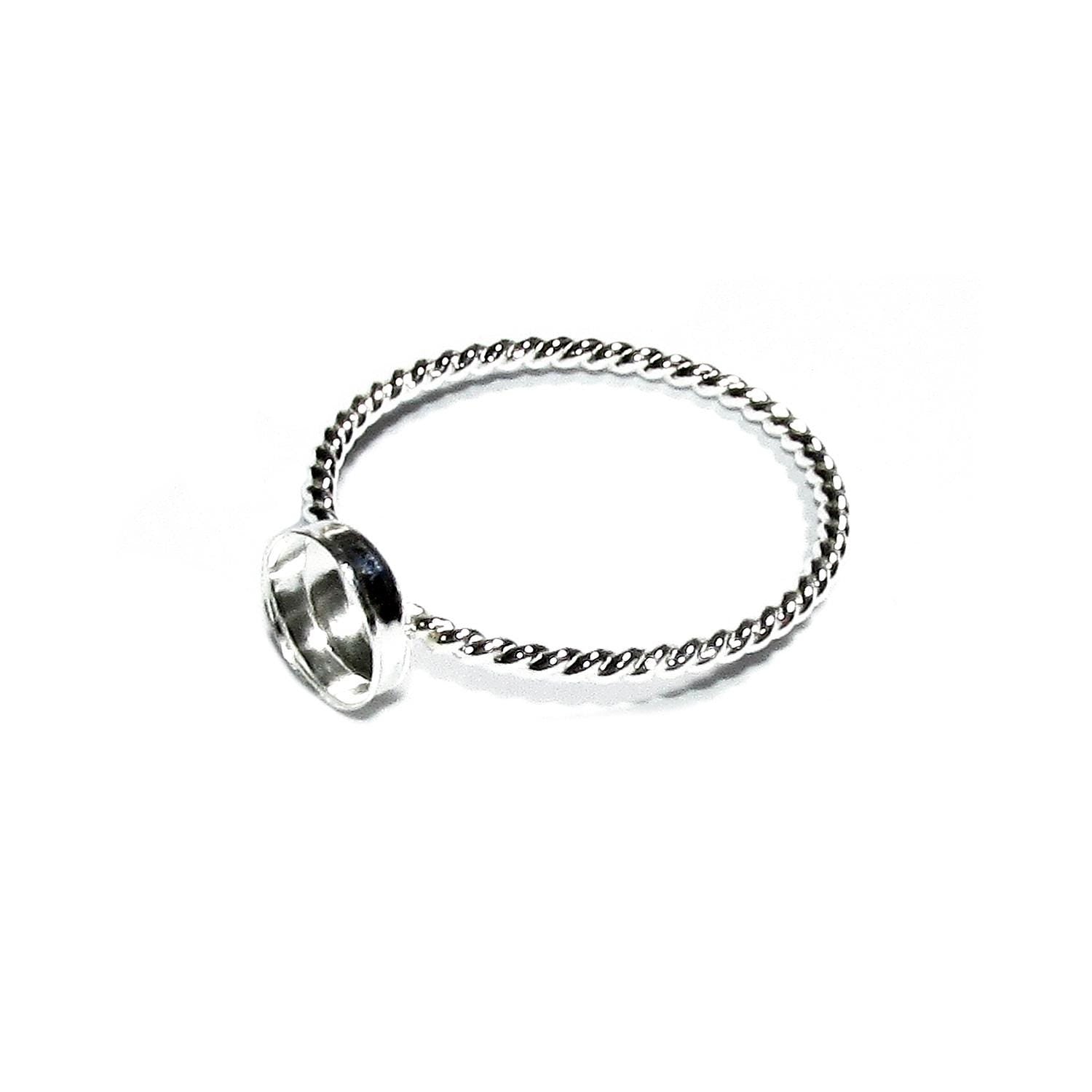 925 sterling silver twisted blank ring with bezel cup 6 mm size 4, 5, 6, 7, 8, 9, 10, 11, bezel cup, base ring, Jewelry making - 1 piece