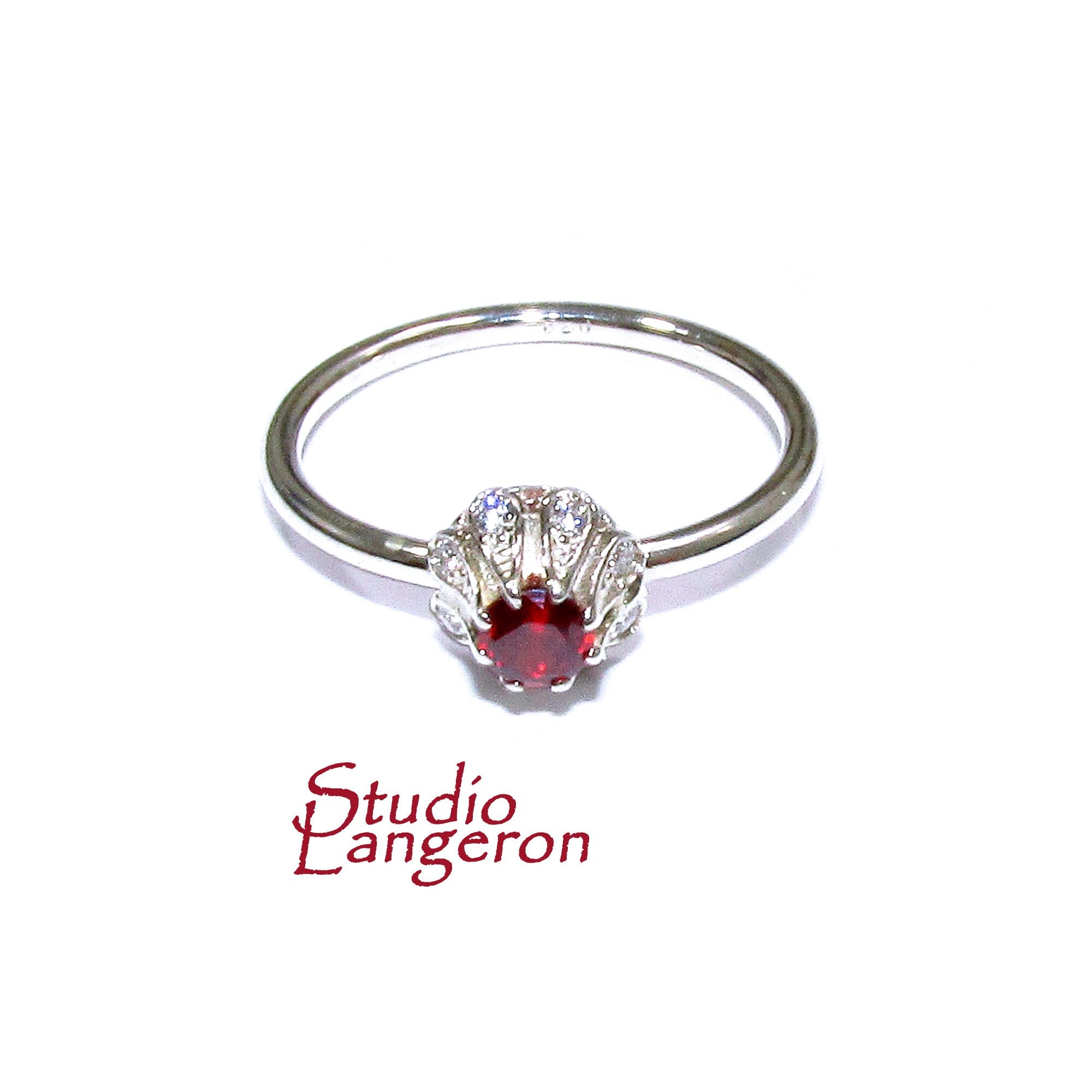 Garnet ring 925 sterling silver size 8 1/2, handmade ring, single copy, sterling silver, Garnet, 925 silver ring, gemstone, Gift ring